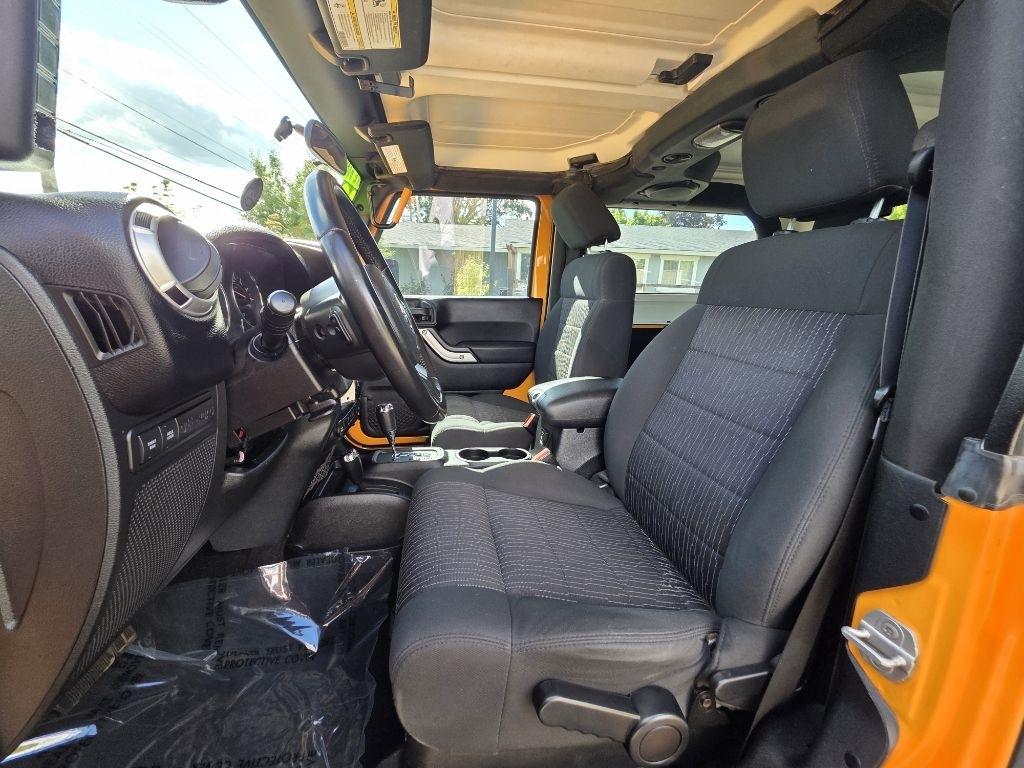 Jeep Wrangler 4WD 2dr Rubicon 2012
