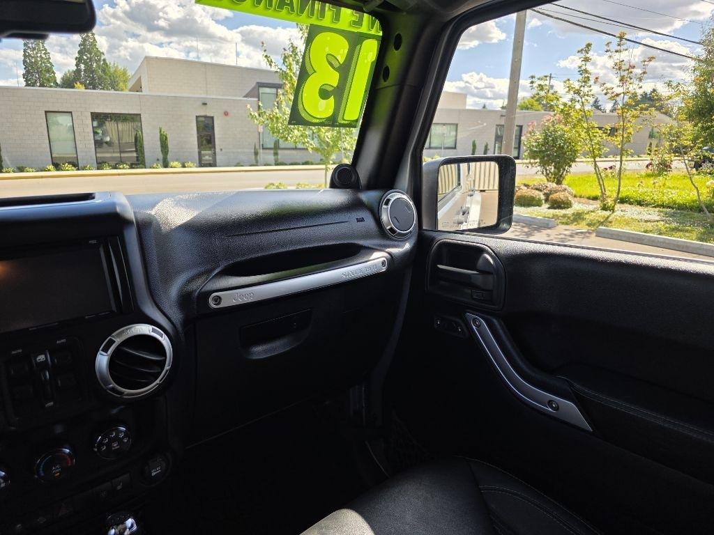 Jeep Wrangler Unlimited 4WD 4dr Freedom Edition *Ltd Avail* 2013
