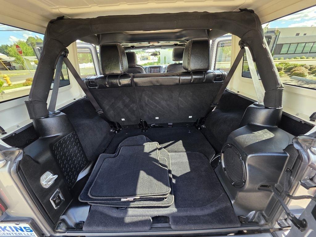 Jeep Wrangler Unlimited 4WD 4dr Freedom Edition *Ltd Avail* 2013