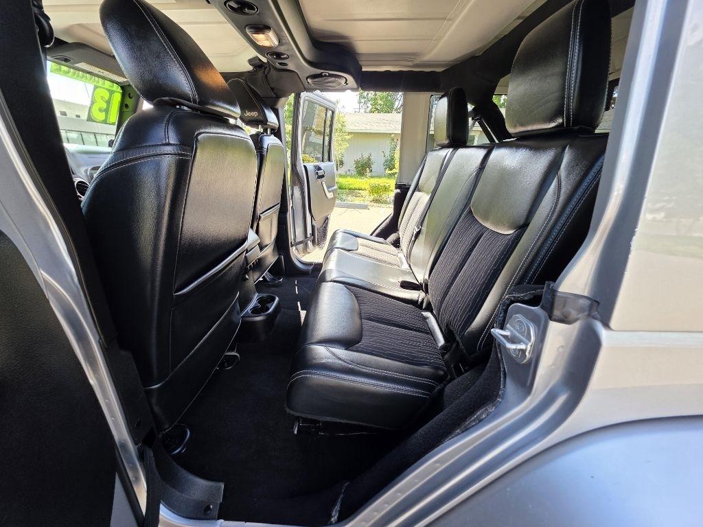 Jeep Wrangler Unlimited 4WD 4dr Freedom Edition *Ltd Avail* 2013