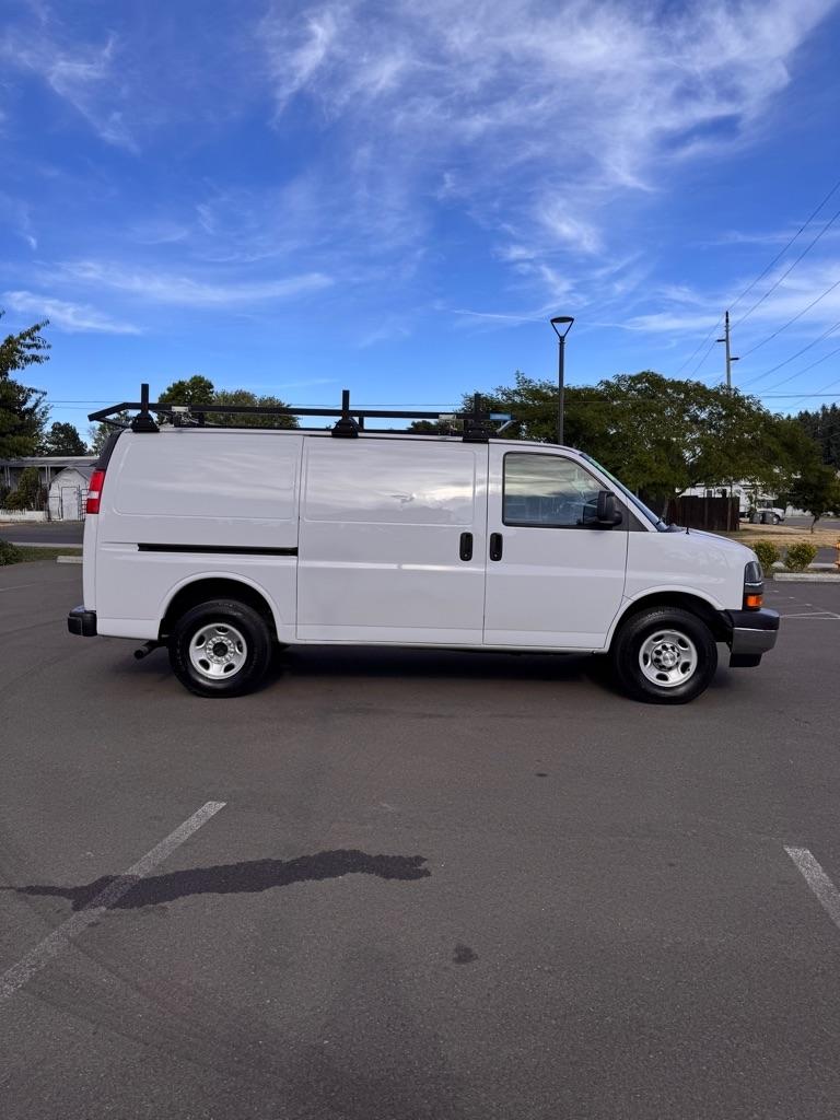 Chevrolet Express Cargo Van RWD 2500 135" 2021