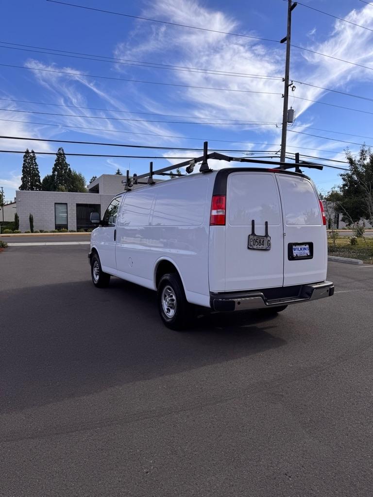 Chevrolet Express Cargo Van RWD 2500 135" 2021