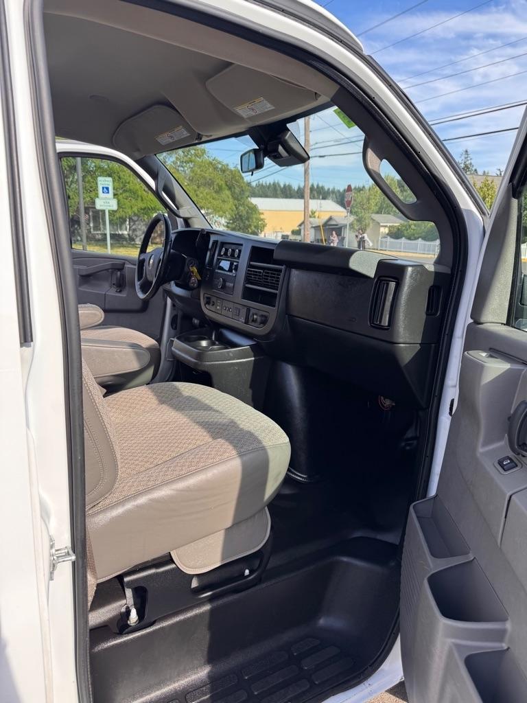 Chevrolet Express Cargo Van RWD 2500 135" 2021