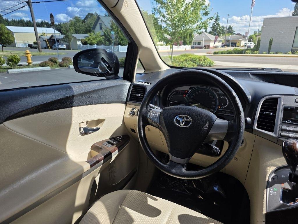 Toyota Venza 4dr Wgn I4 FWD (Natl) 2009