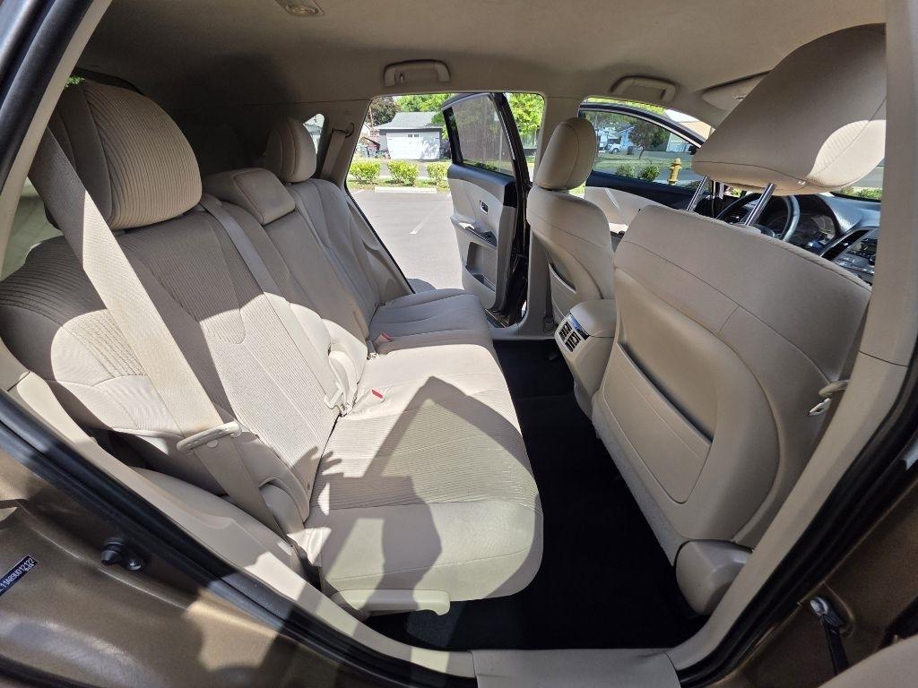 Toyota Venza 4dr Wgn I4 FWD (Natl) 2009