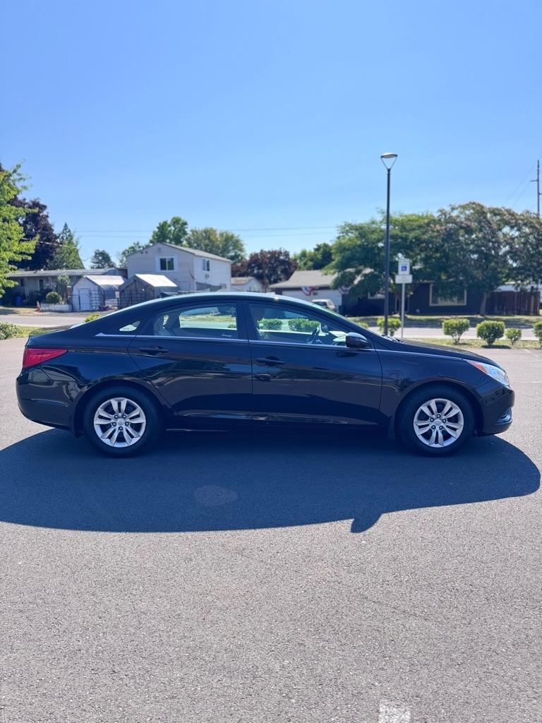 Hyundai Sonata 4dr Sdn 2.4L Auto GLS 2012