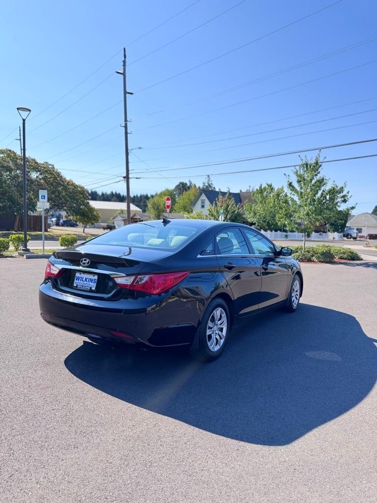 Hyundai Sonata 4dr Sdn 2.4L Auto GLS 2012