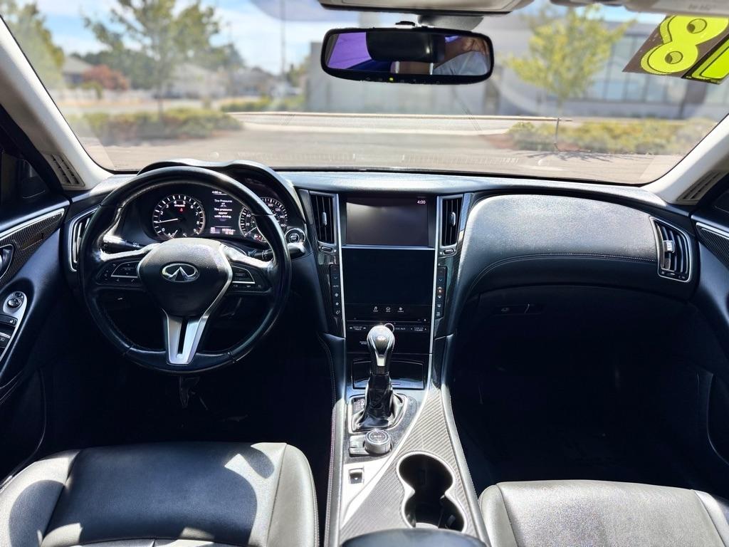 Infiniti Q50 3.0t LUXE AWD 2018