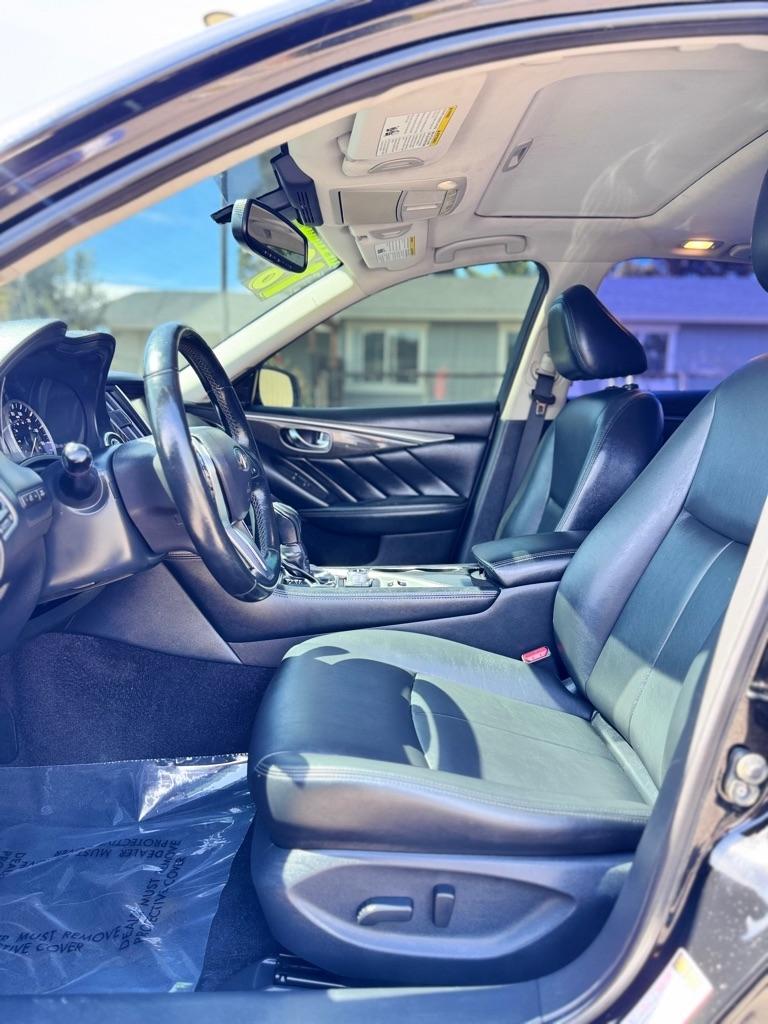 Infiniti Q50 3.0t LUXE AWD 2018