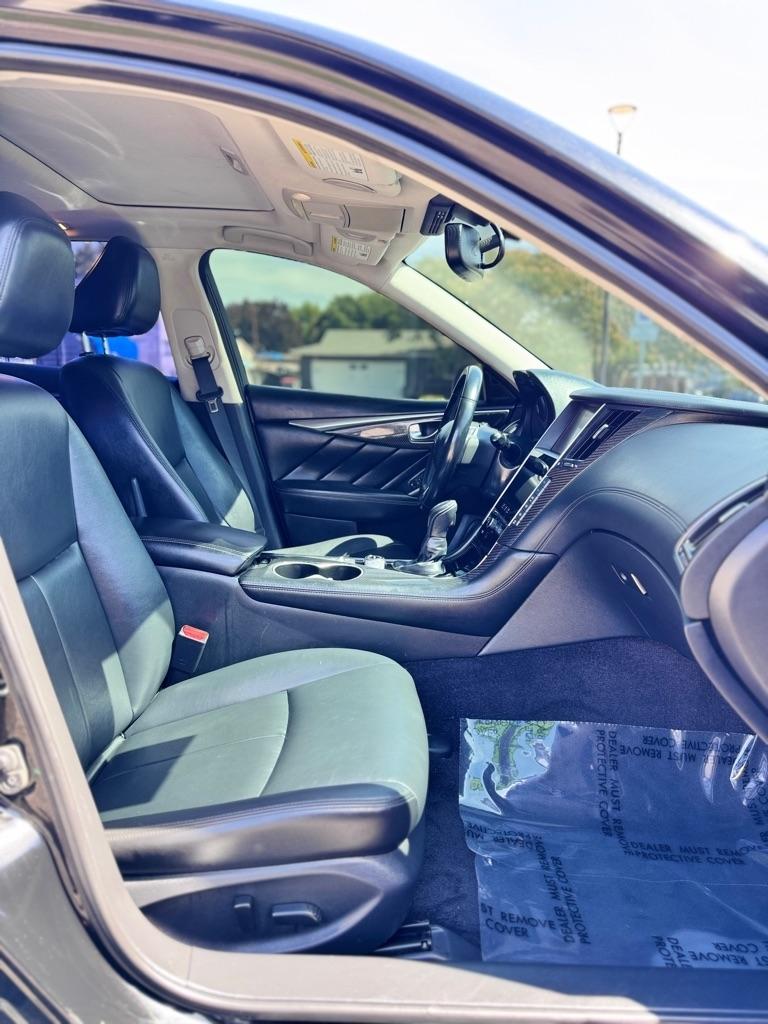 Infiniti Q50 3.0t LUXE AWD 2018