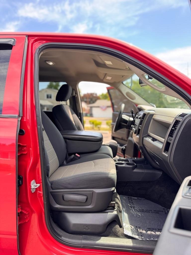 RAM 3500 4WD Crew Cab 169" ST 2012
