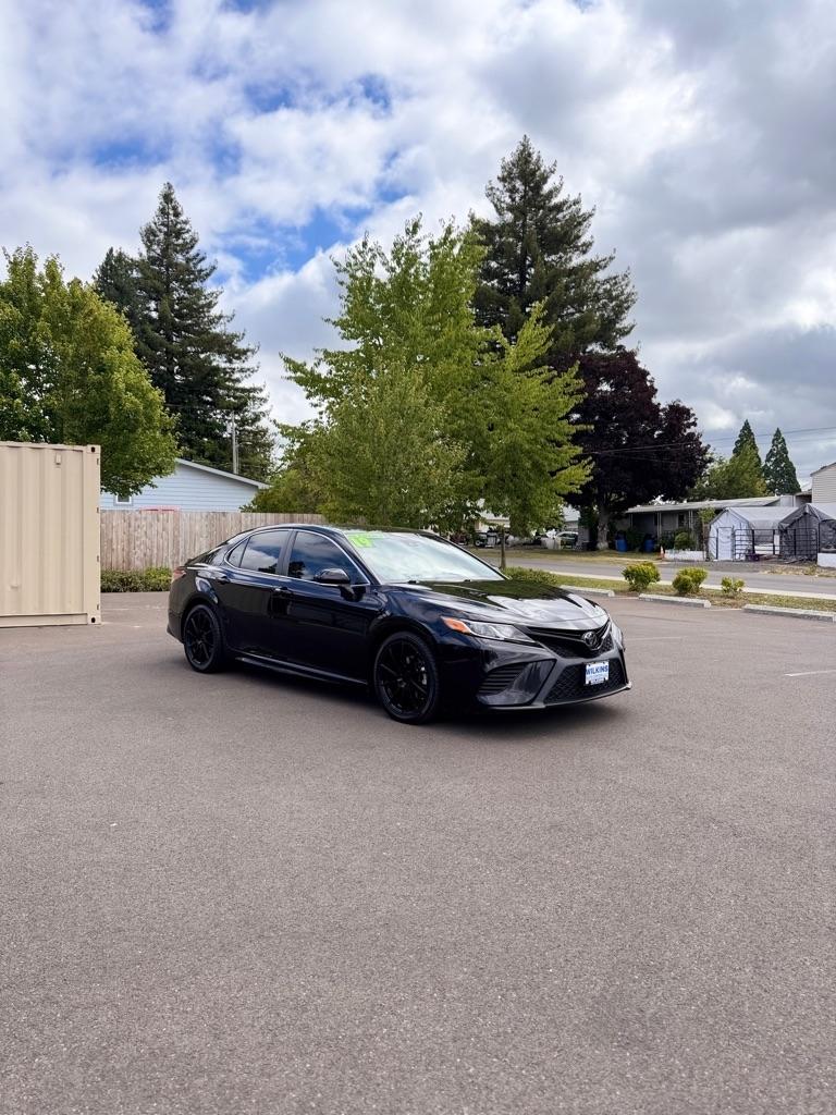 Toyota Camry XLE Auto (Natl) 2019