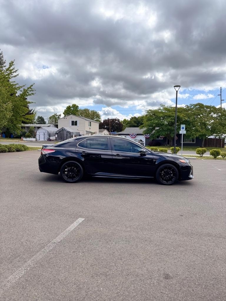 Toyota Camry XLE Auto (Natl) 2019