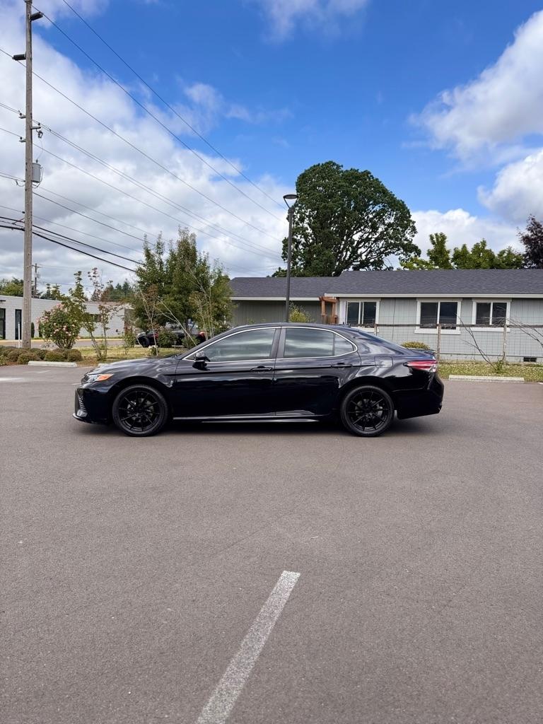 Toyota Camry XLE Auto (Natl) 2019