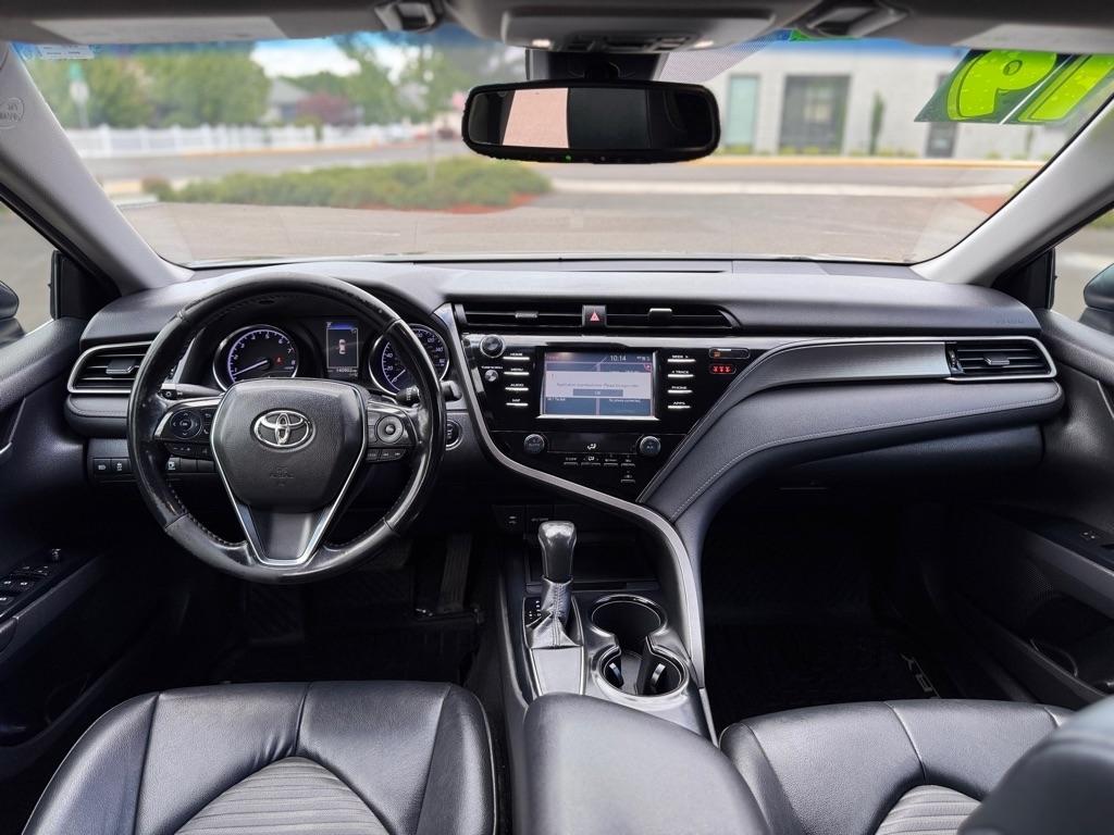 Toyota Camry XLE Auto (Natl) 2019