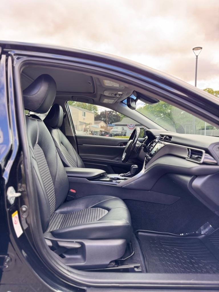 Toyota Camry XLE Auto (Natl) 2019