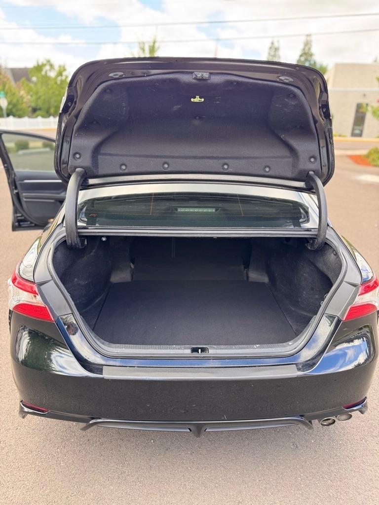 Toyota Camry XLE Auto (Natl) 2019