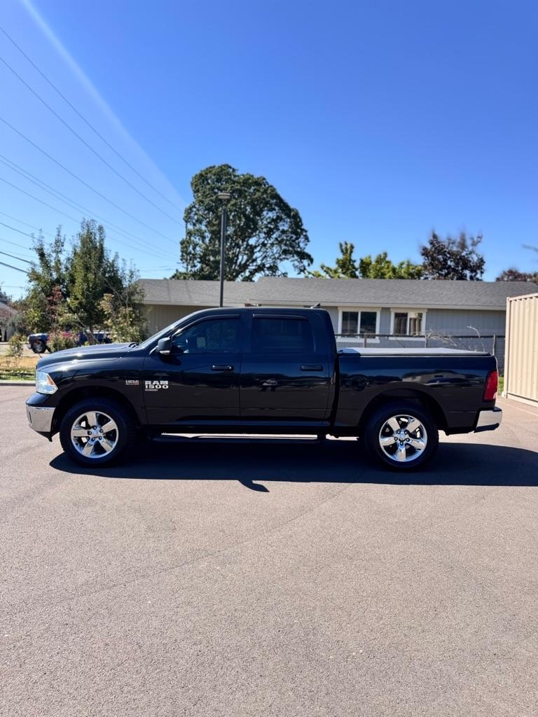 RAM 1500 Classic Lone Star 4x2 Crew Cab 5'7" Box 2019