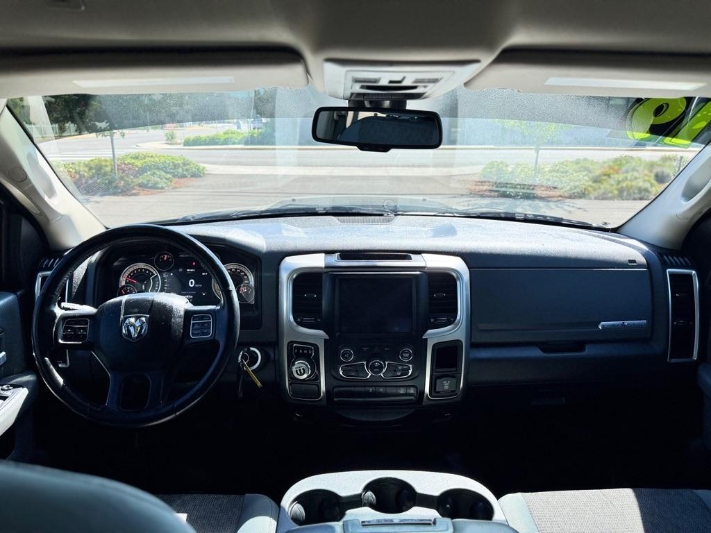 RAM 1500 Classic Lone Star 4x2 Crew Cab 5'7" Box 2019