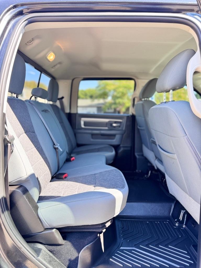 RAM 1500 Classic Lone Star 4x2 Crew Cab 5'7" Box 2019