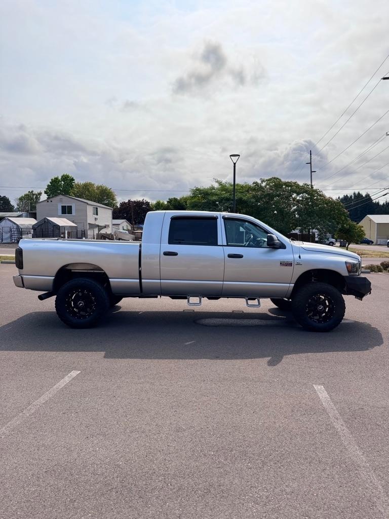 Dodge Ram 2500 4WD Mega Cab 160.5" SLT 2009