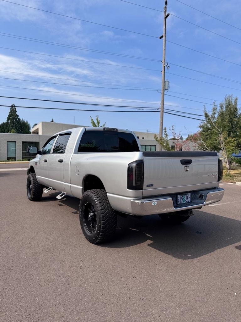 Dodge Ram 2500 4WD Mega Cab 160.5" SLT 2009