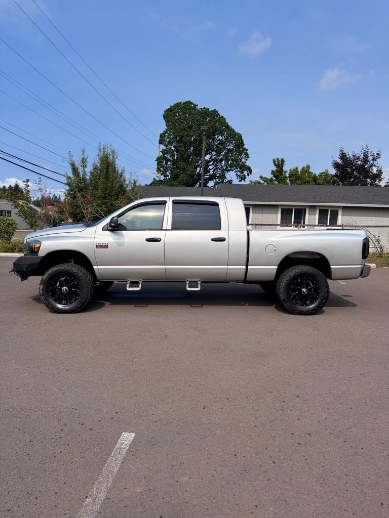 Dodge Ram 2500 4WD Mega Cab 160.5" SLT 2009