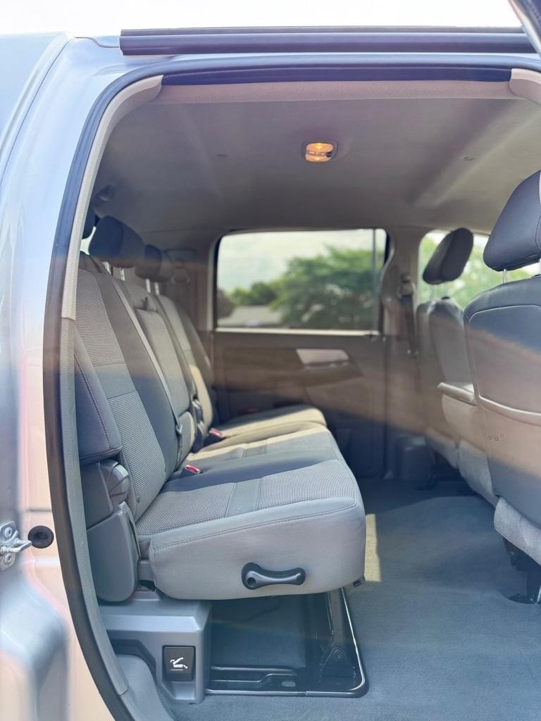 Dodge Ram 2500 4WD Mega Cab 160.5" SLT 2009