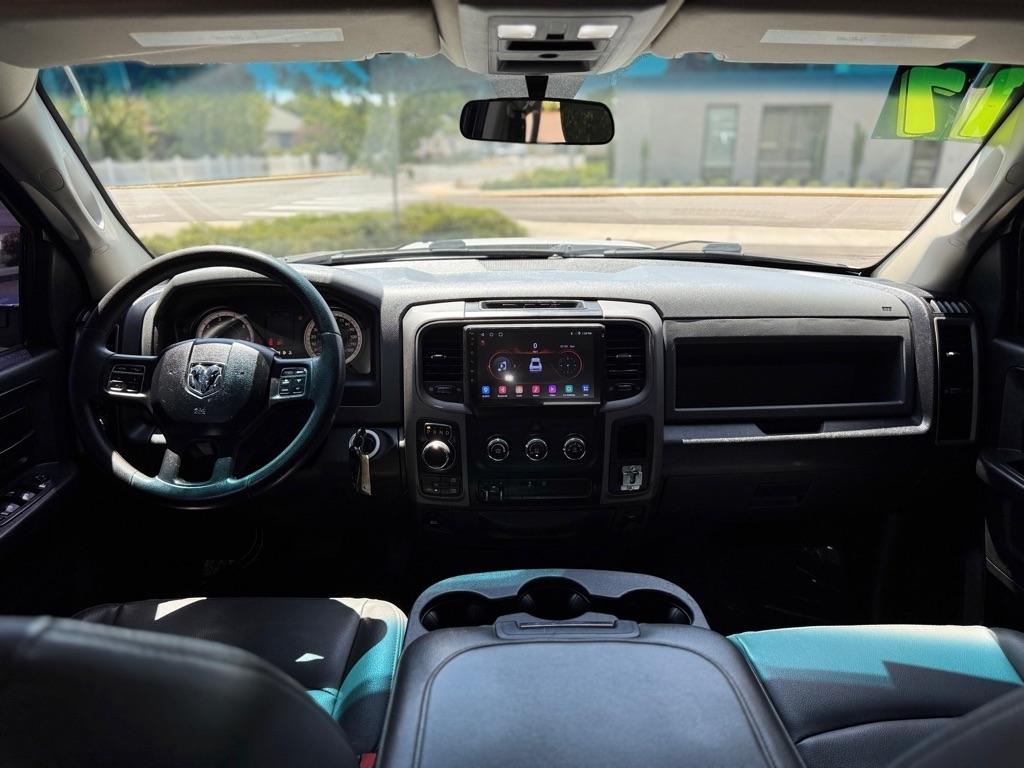 RAM 1500 Tradesman 4x4 Quad Cab 6'4" Box 2017