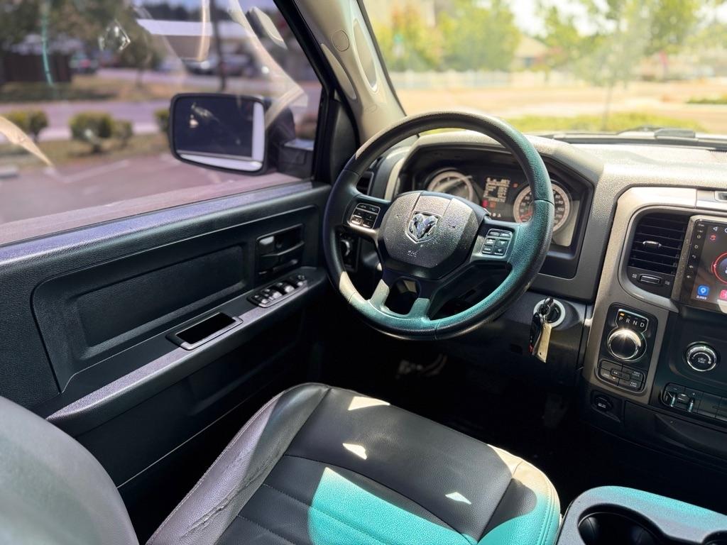 RAM 1500 Tradesman 4x4 Quad Cab 6'4" Box 2017