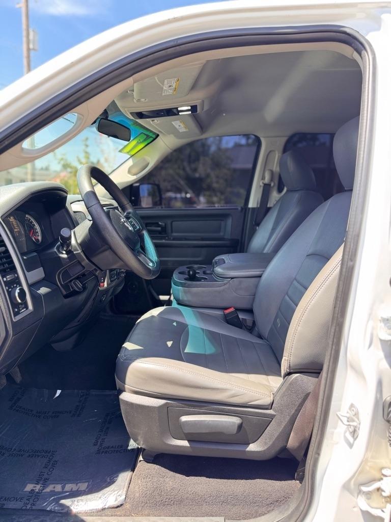 RAM 1500 Tradesman 4x4 Quad Cab 6'4" Box 2017