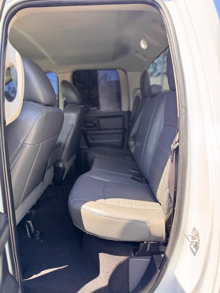 RAM 1500 Tradesman 4x4 Quad Cab 6'4" Box 2017