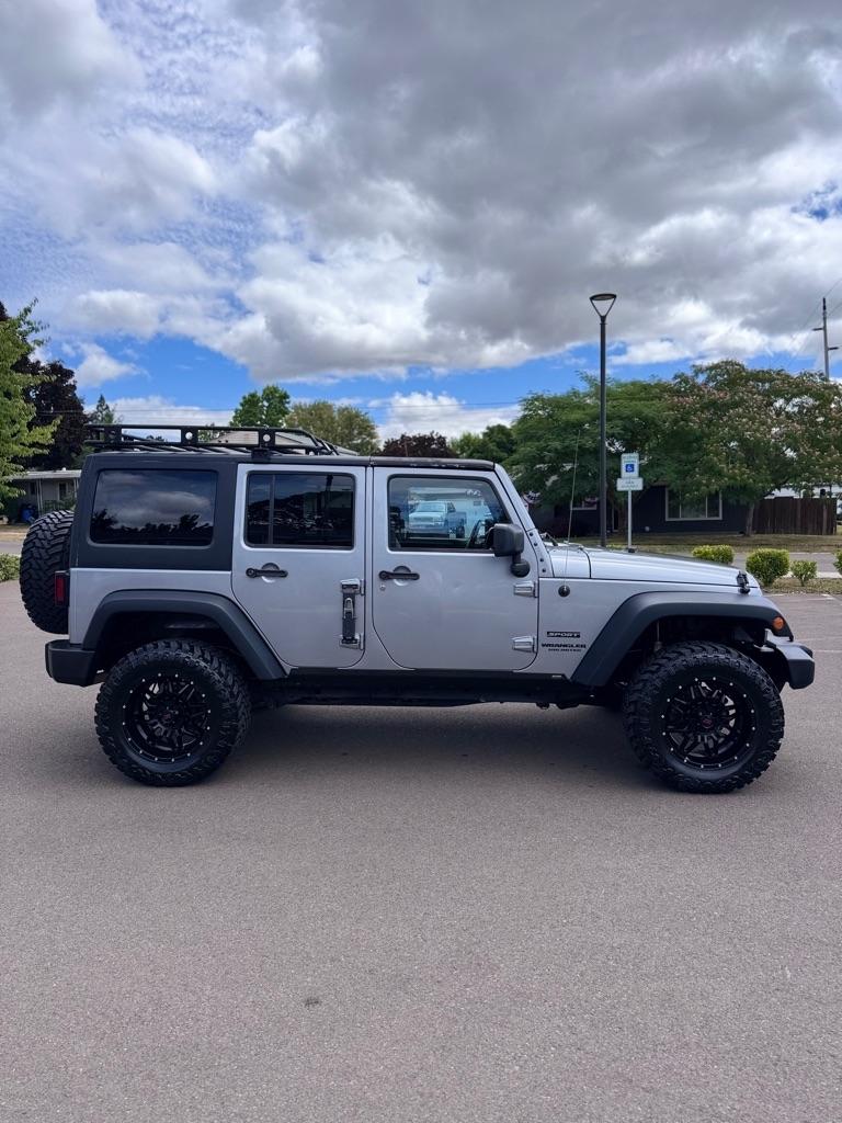 Jeep Wrangler Unlimited 4WD 4dr Sport 2015