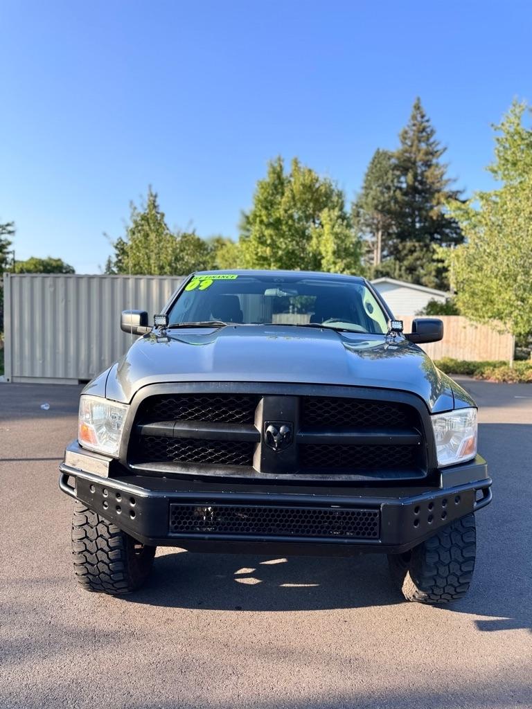 Dodge Ram 1500 4WD Quad Cab 140.5" ST 2009