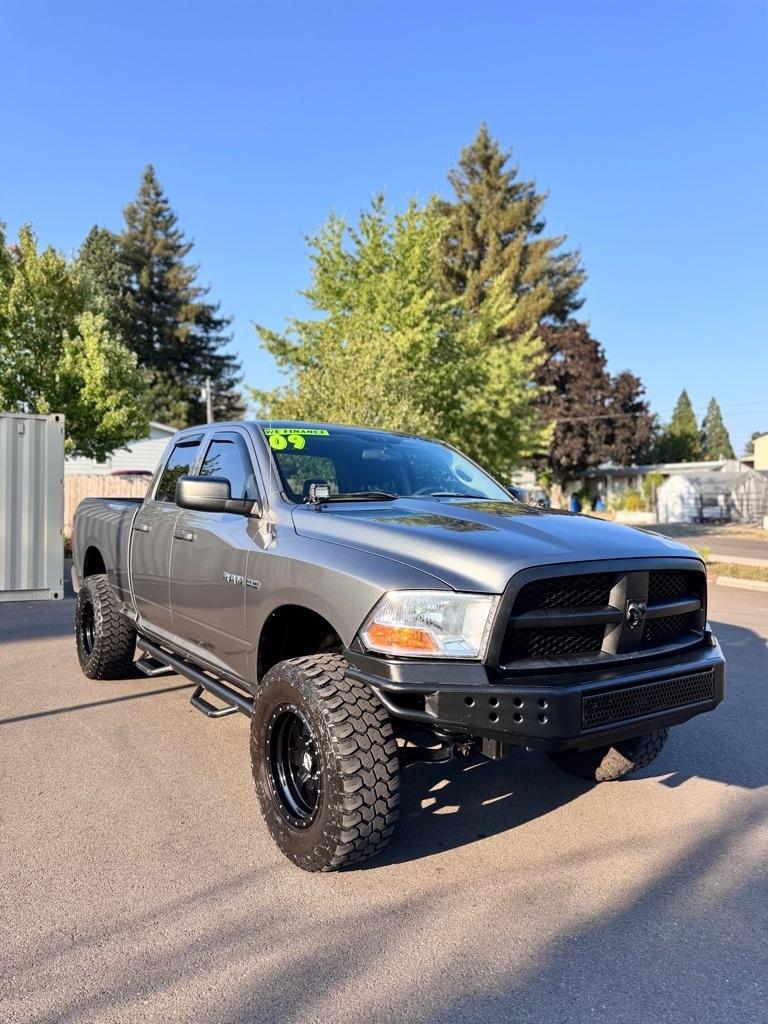 Dodge Ram 1500 4WD Quad Cab 140.5" ST 2009