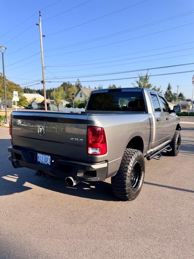 Dodge Ram 1500 4WD Quad Cab 140.5" ST 2009