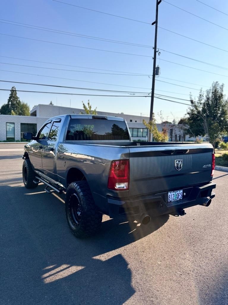 Dodge Ram 1500 4WD Quad Cab 140.5" ST 2009