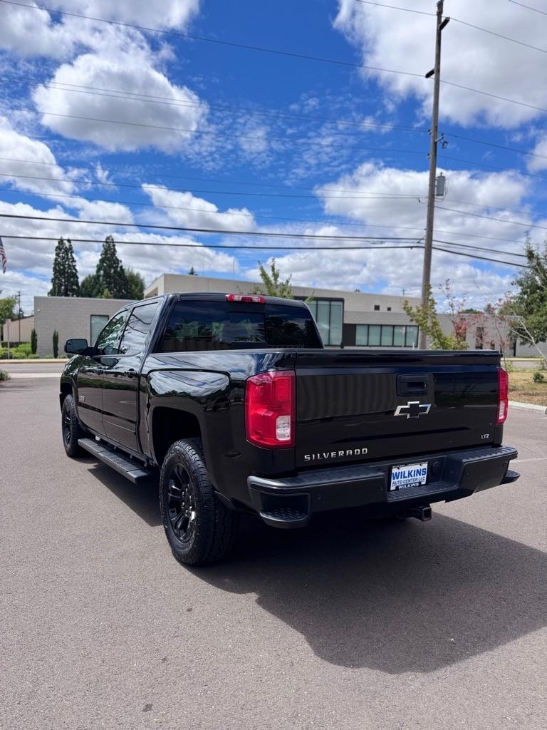 Chevrolet Silverado 1500 4WD Crew Cab 143.5" LTZ w/2LZ 2017