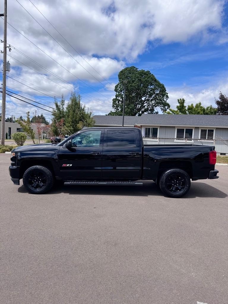 Chevrolet Silverado 1500 4WD Crew Cab 143.5" LTZ w/2LZ 2017