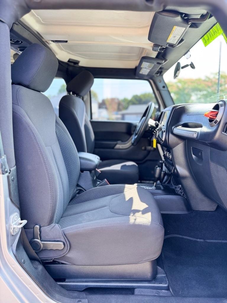 Jeep Wrangler 4WD 2dr Sport 2015