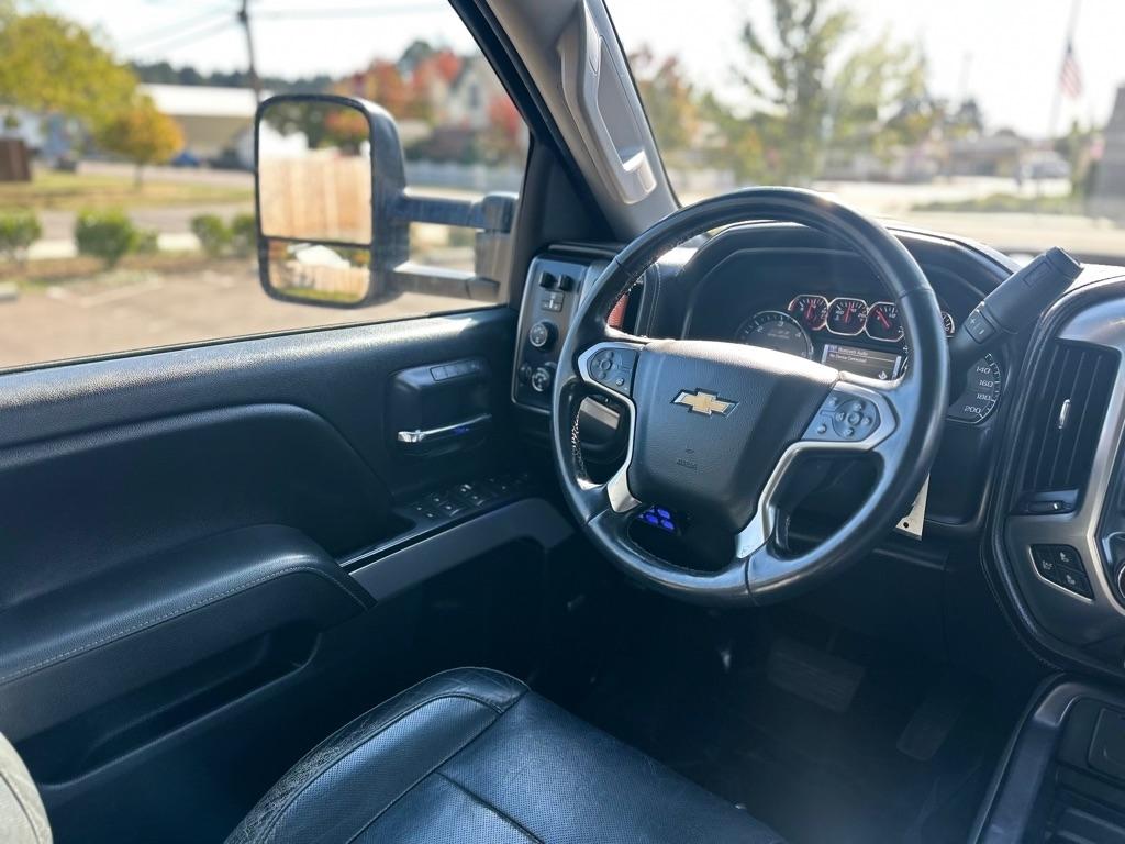 Chevrolet Silverado 2500HD 4WD Crew Cab 153.7" LTZ 2015