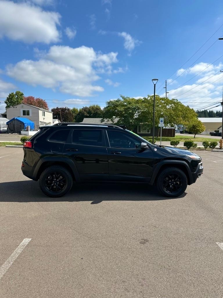 Jeep Cherokee 4WD 4dr Trailhawk 2017