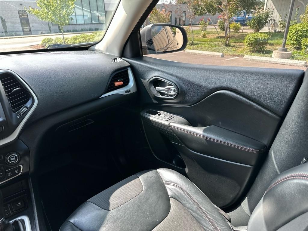 Jeep Cherokee 4WD 4dr Trailhawk 2017