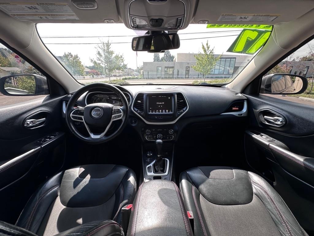 Jeep Cherokee 4WD 4dr Trailhawk 2017