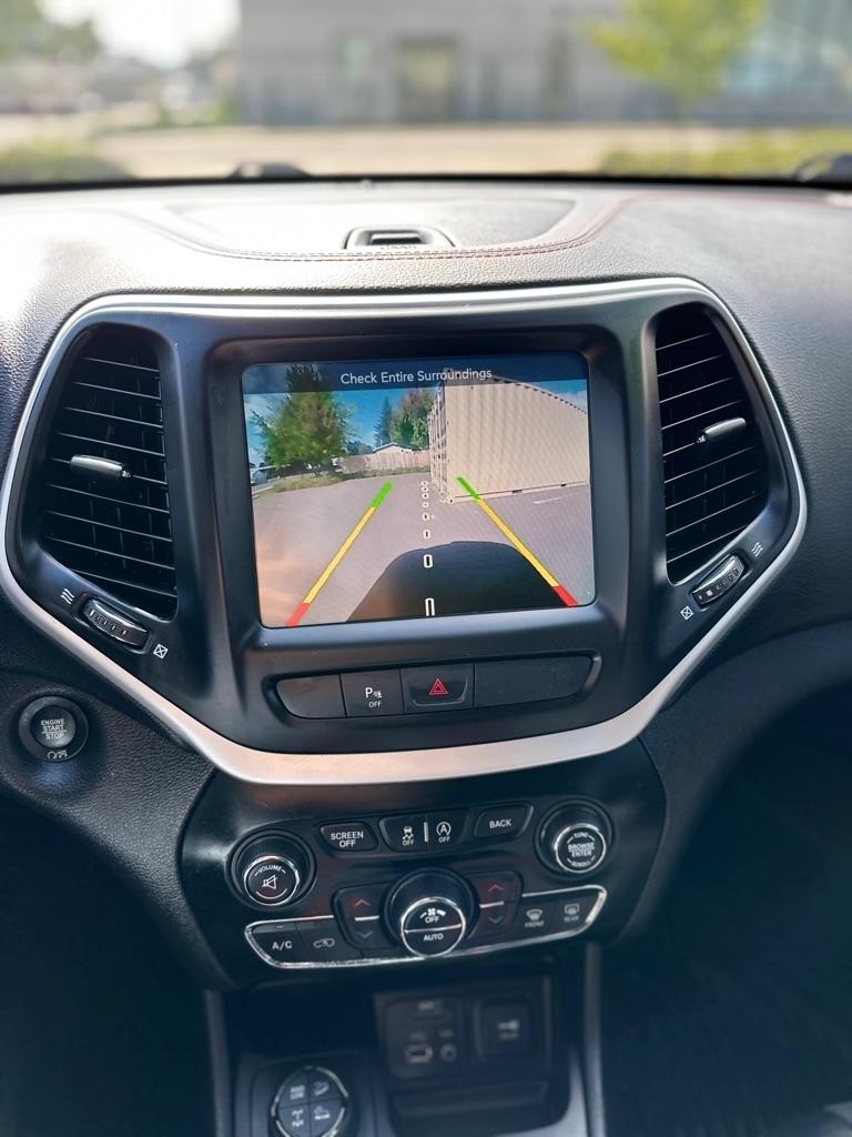 Jeep Cherokee 4WD 4dr Trailhawk 2017