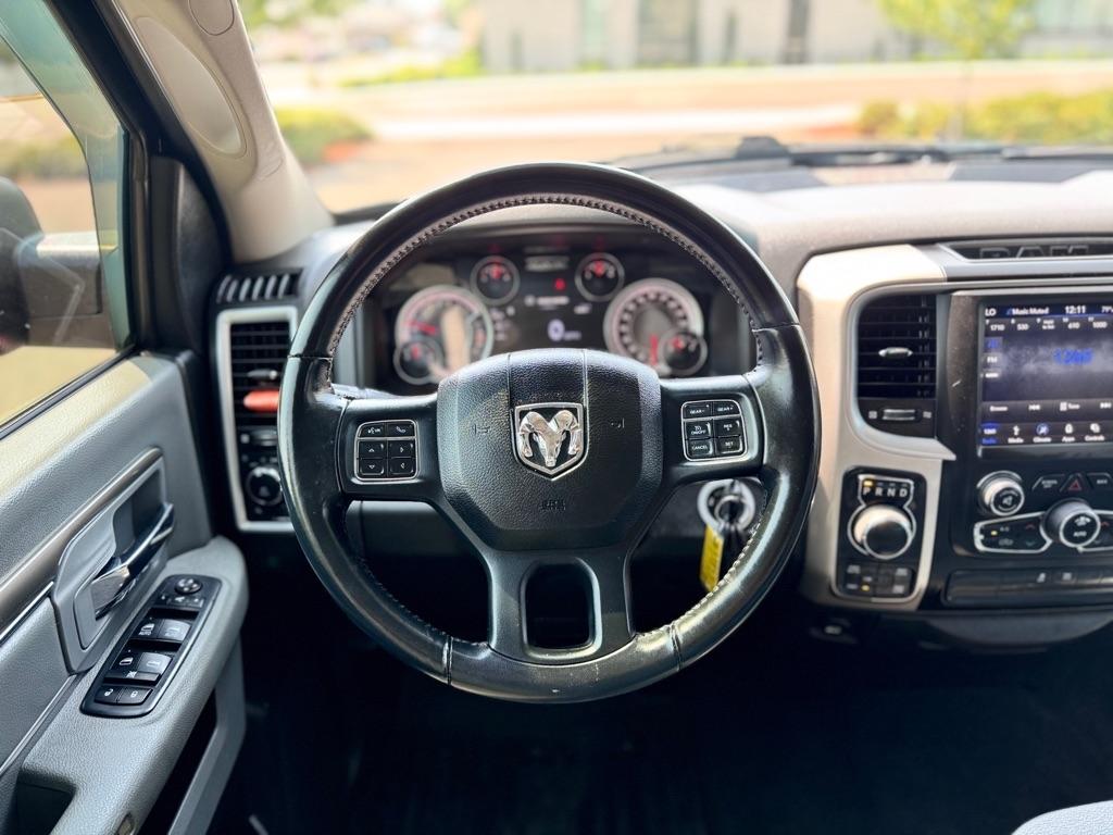 RAM 1500 Classic Big Horn 4x4 Crew Cab 6'4" Box 2019