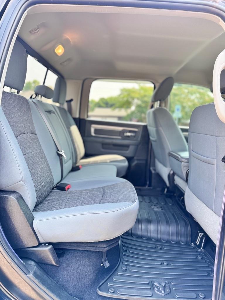 RAM 1500 Classic Big Horn 4x4 Crew Cab 6'4" Box 2019