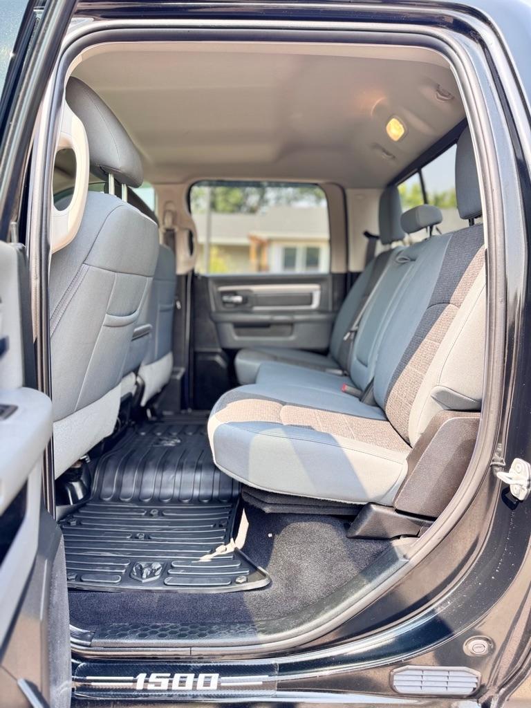 RAM 1500 Classic Big Horn 4x4 Crew Cab 6'4" Box 2019