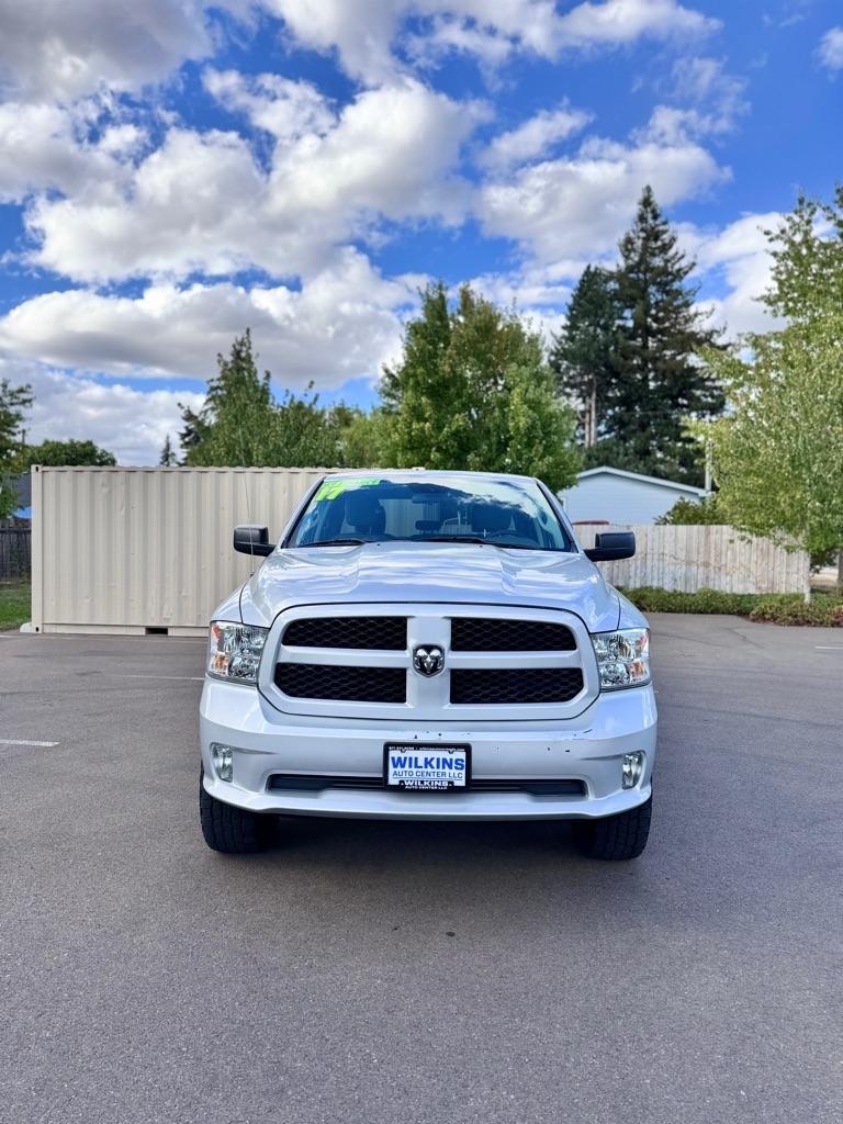 RAM 1500 Express 4x4 Quad Cab 6'4" Box 2017