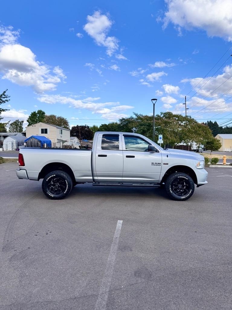 RAM 1500 Express 4x4 Quad Cab 6'4" Box 2017